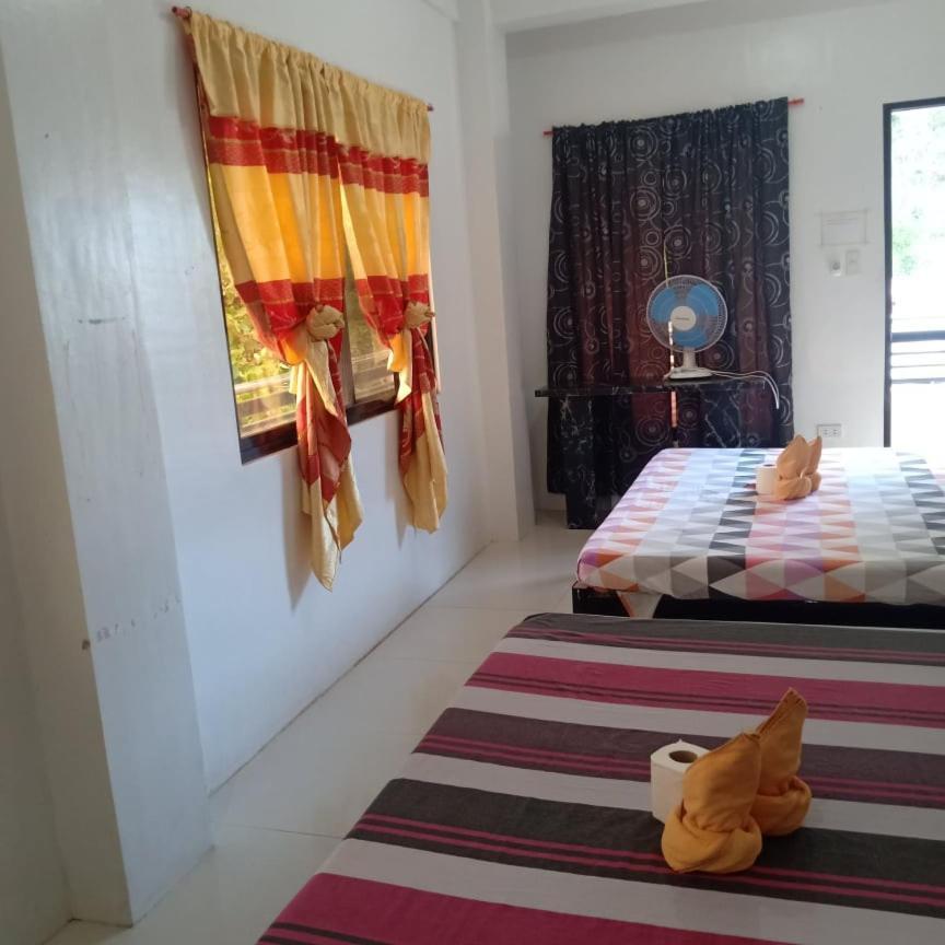 Chelle'S Apartelle-Inn El Nido Exterior photo